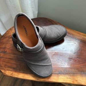 Merrell size 7
